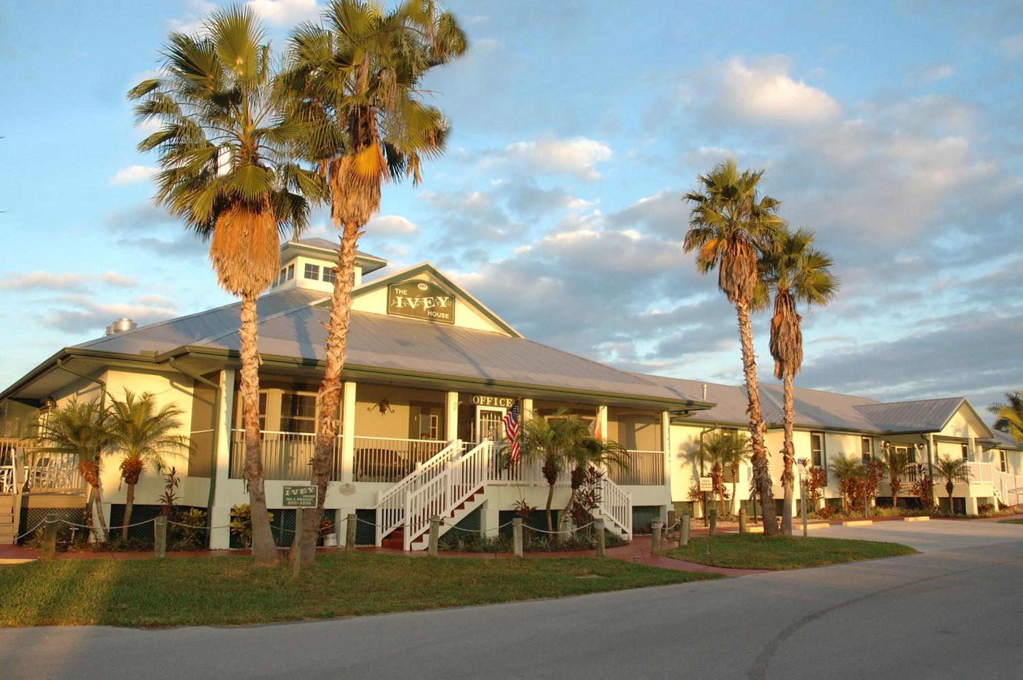 Ivey House Everglades Adventures Hotel Exterior photo
